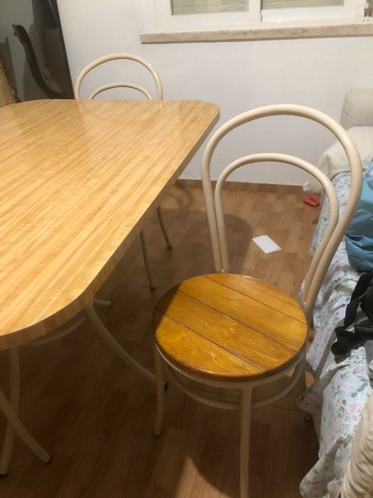 Mesa com 4 Cadeiras64286511433091122