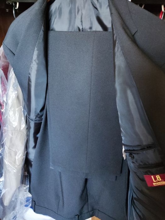 Casaco preto estilo clássico