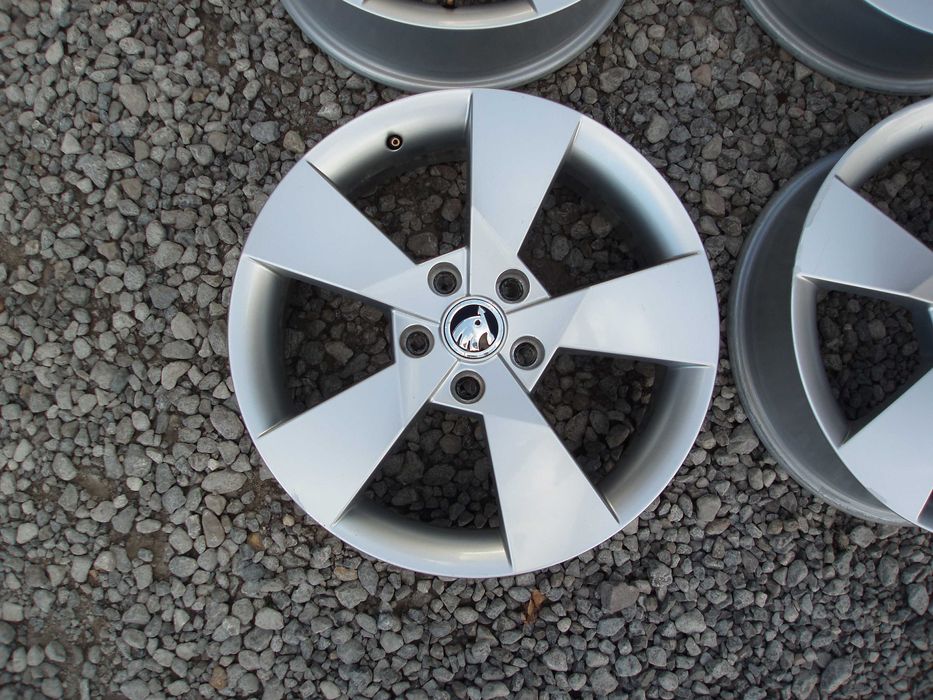 Felgi Aluminiowe 5x112x57  17''  ET49 Oryginał SKODA