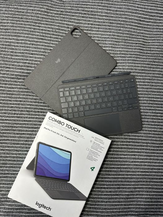 Logitech Combo Touch do iPad 11’ (1,2,3 gen)