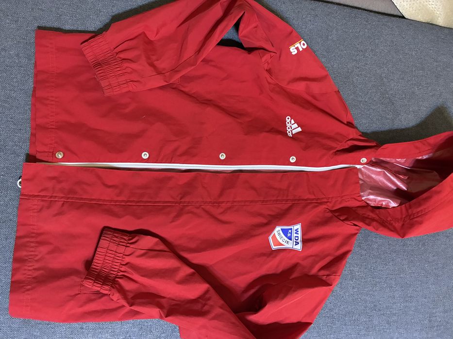 Stroj ,kurtke, bluza do pilki stan bdb