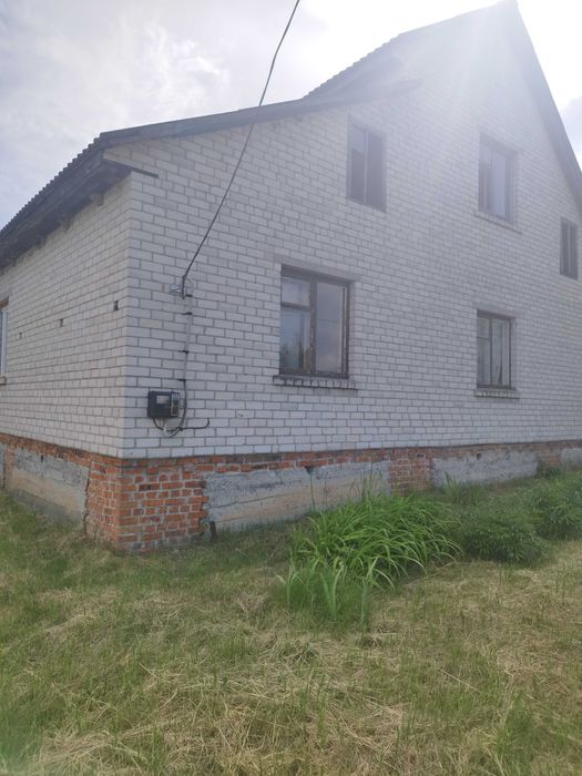 Продам будинок недобудова.