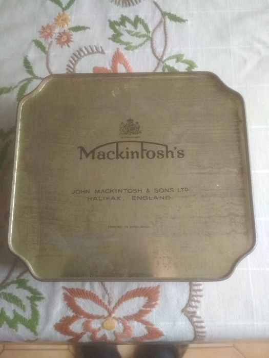 Embalagem lata vintage rara, de chocolates da Mackintosh - coleção