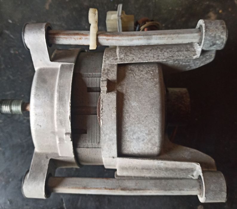 Электро двигатель (електро двигун) стиральной машины  Сименс, Бош