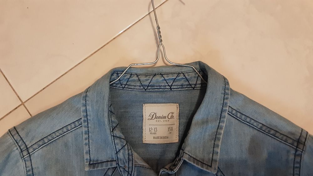 Vestidos novos, em lã e camisa em ganga e saco em crochet