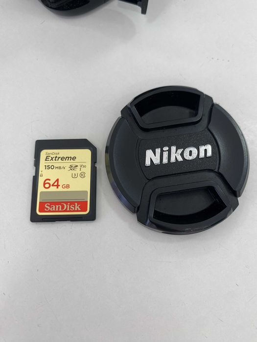 Nikon D7200 + Lente 18-55mm + Cartão 64GB – Excelente Estado