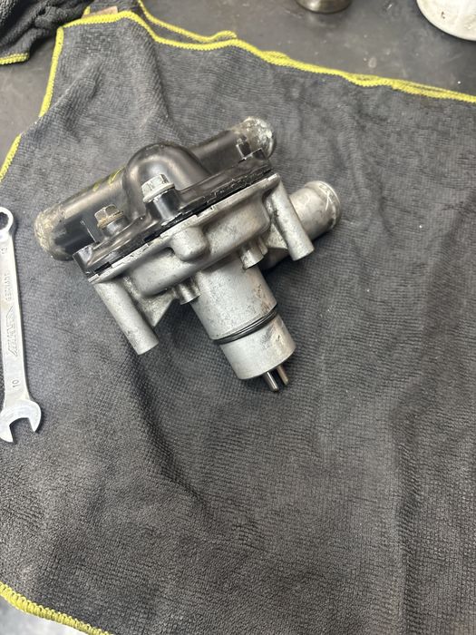 Bomba de agua Honda cbr 1100 xx