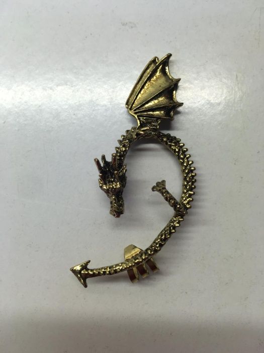 Brinco Dragão Dourado
