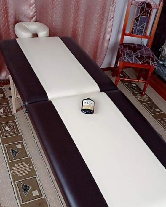 Кушетка бук цільний Без передоплати масажний стіл