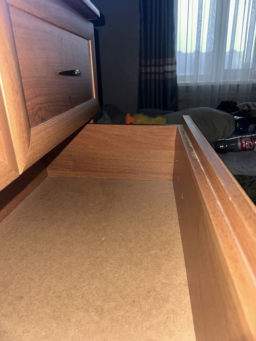 Комод в кімнату з дуба, є торг