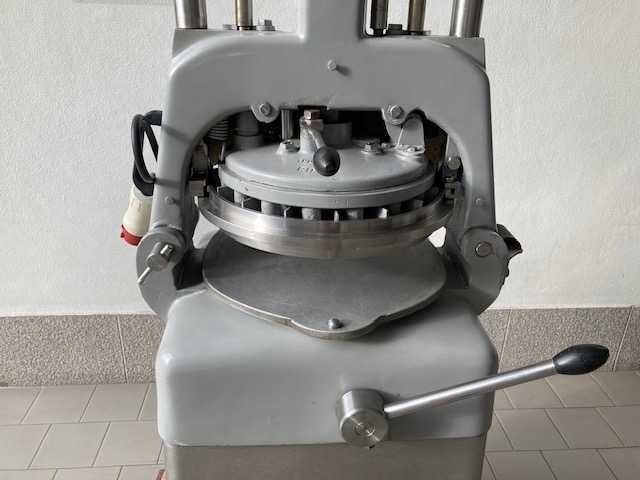 Divisora Semi automatica maquinas de padaria pão