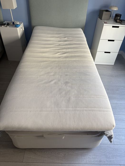Colchao + capa com fecho ecler - Ikea 2,00 x ,90 x 5  cms altura