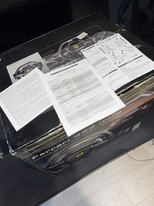 Kierownica Thrustmaster 458 Italia z pedałami i pudełkiem