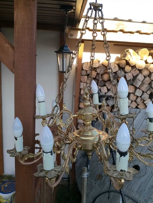 Sprzedam żyrandol mosiężny stary