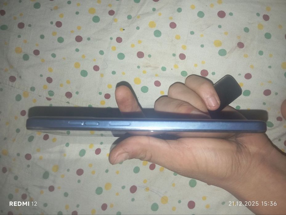 Продам телефон в не плохом состоянии moto g 24 power срочно