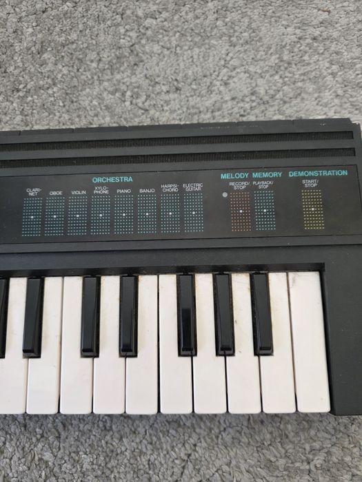 Teclado Musical Yamaha  PSS-130