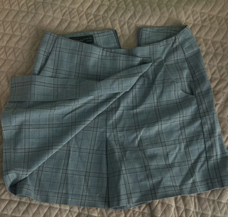 Трендова спідниця-шорти сіра у клітинку, стан ідеальний