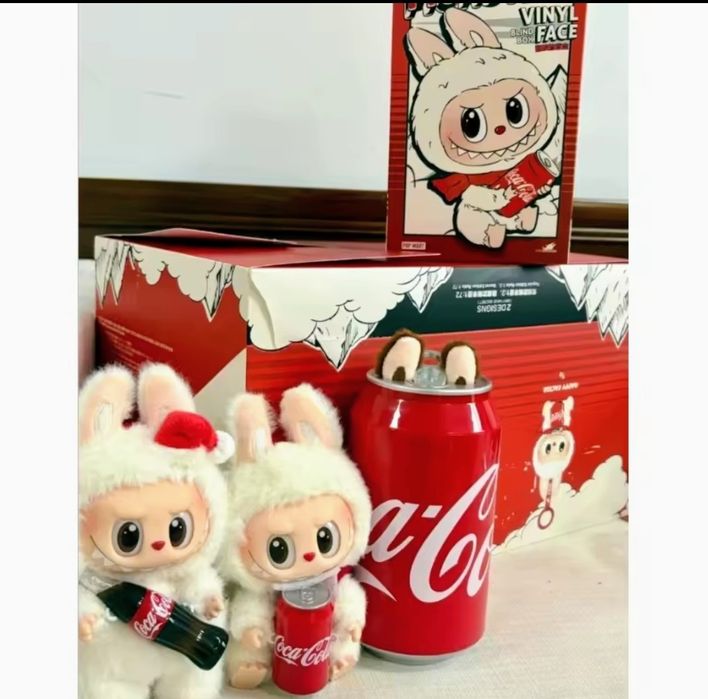 Labubu z puszka i butelką