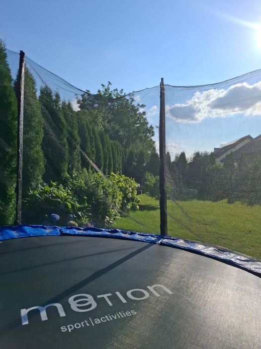 Trampolina ogrodowa duża