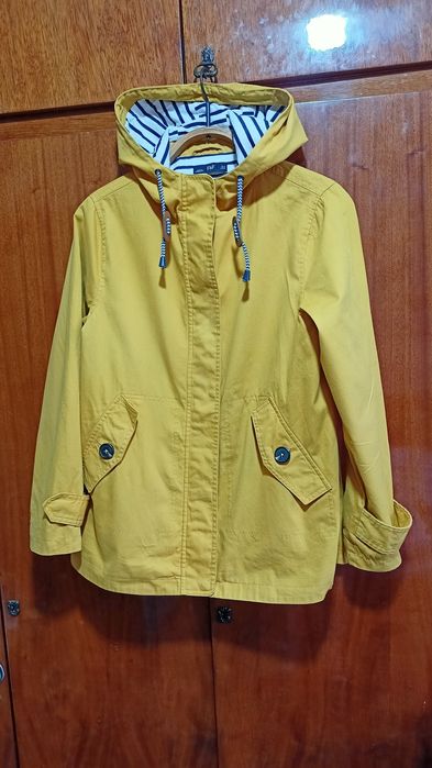 Куртка ветровка размер М