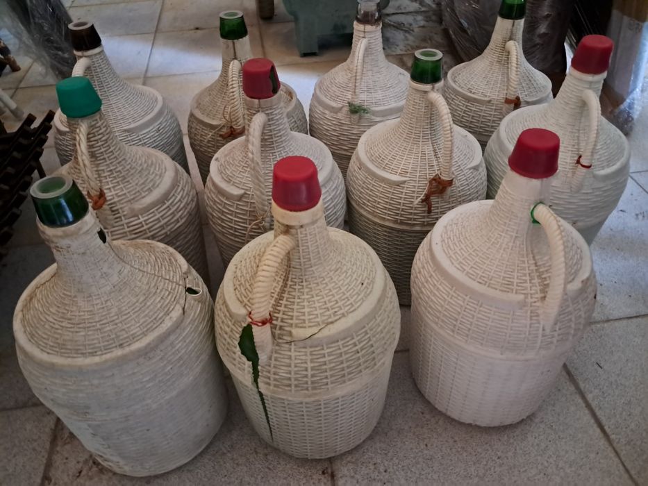 11 garrafões de 5lt em Vidro