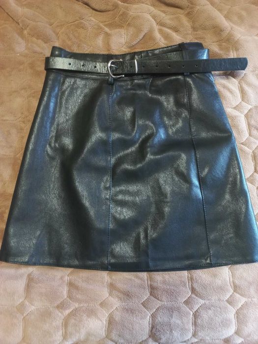 Юбка з еко кожи новая