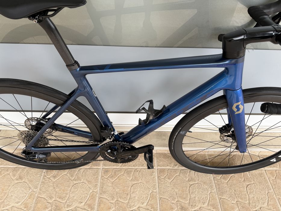 Bicicleta de estrada Scott Addict RC - Di2 - Rodas carbono