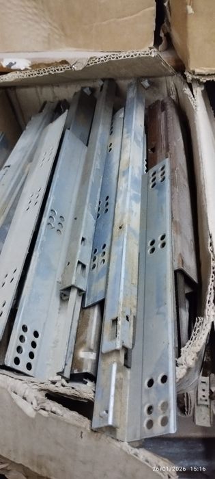 Dobradiças & corrediças