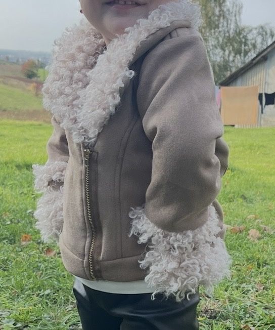 Продається курточка дитяча…