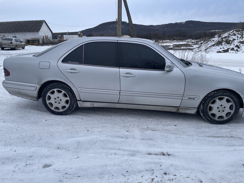 Продам обміняю Mersedes 210 2.7 d avtomat