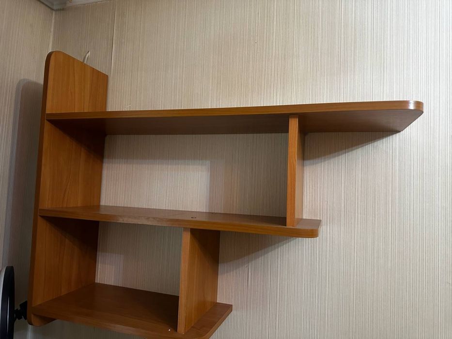 Продам настенную полку