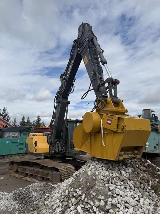 Kruszarka szczękowa mobilna na koparkę łycha krusząca hydrauliczna