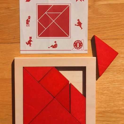 Tangram vermelho