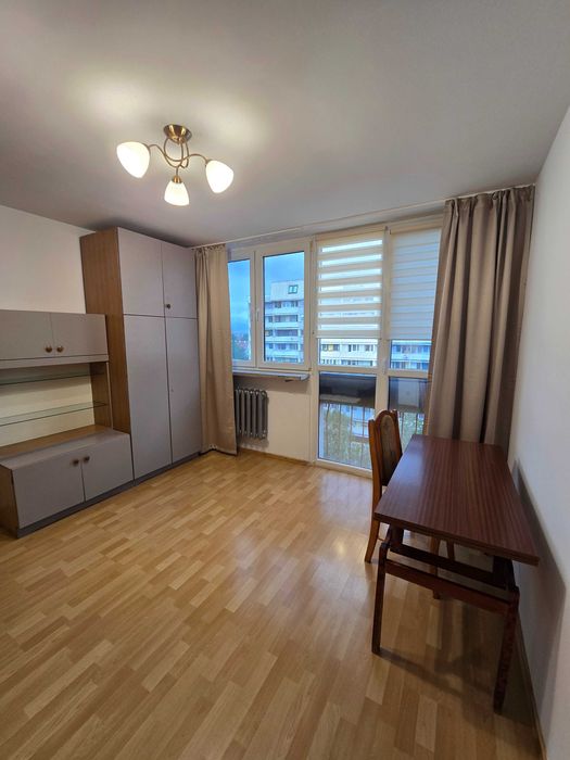Jasna kawalerka 29 m2/ul. Kamienna/ obok Sky Tower/ po remoncie