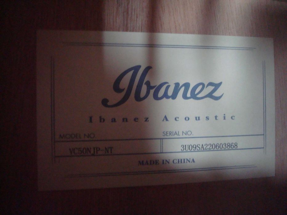 Продам акустическую гитару Ibanez