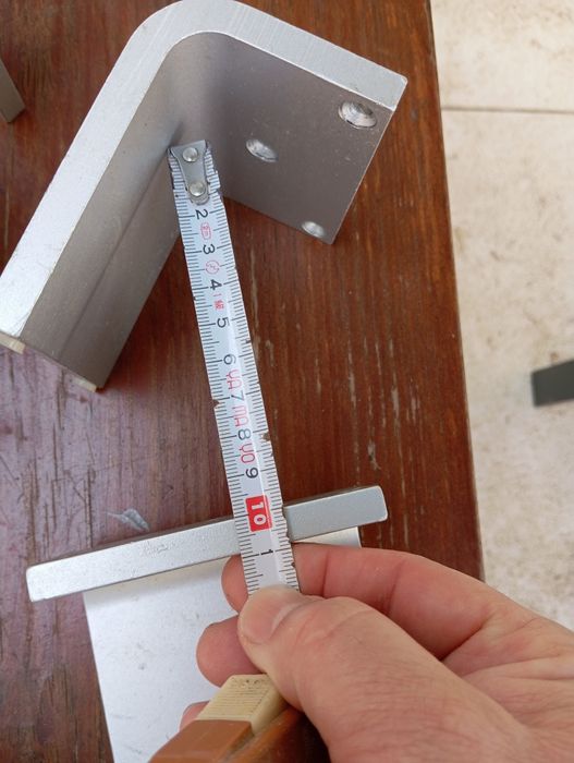 Pés de sofá / armário