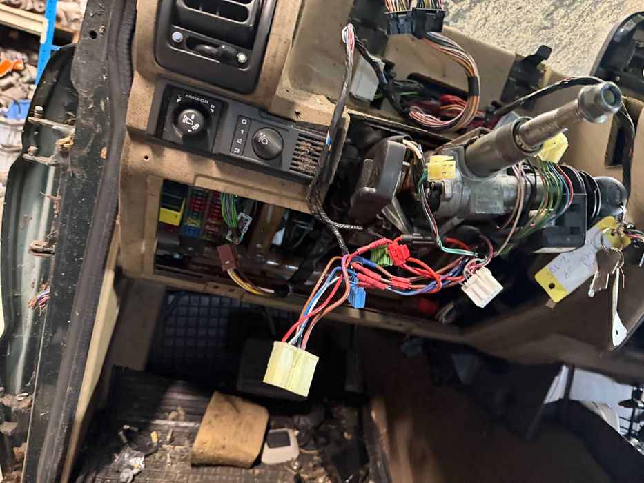 Land Rover Discovery Tablier Bege 350€