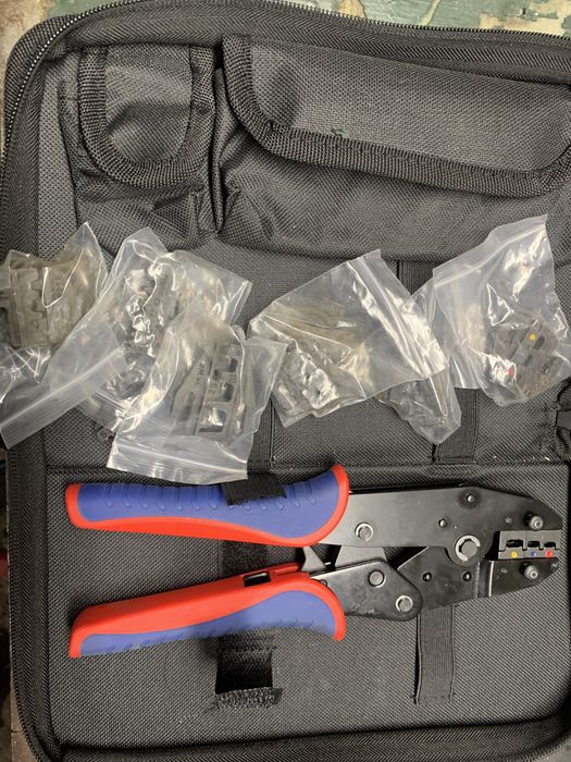 Alicate de cravar ponteira e terminais