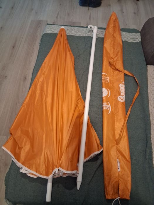 Sombrinha de praia em bom estado