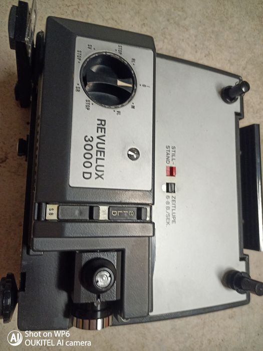 Projektor Super 8 Revuelux 3000 D. z Vario 15-25 F1-1,5