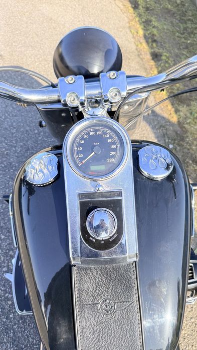 Harley Davidson Fat Boy 2013 equipada, em excelente estado