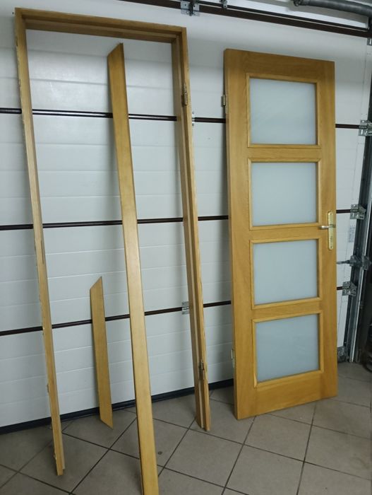 Drzwi wewnętrzne 70 kompletne .
