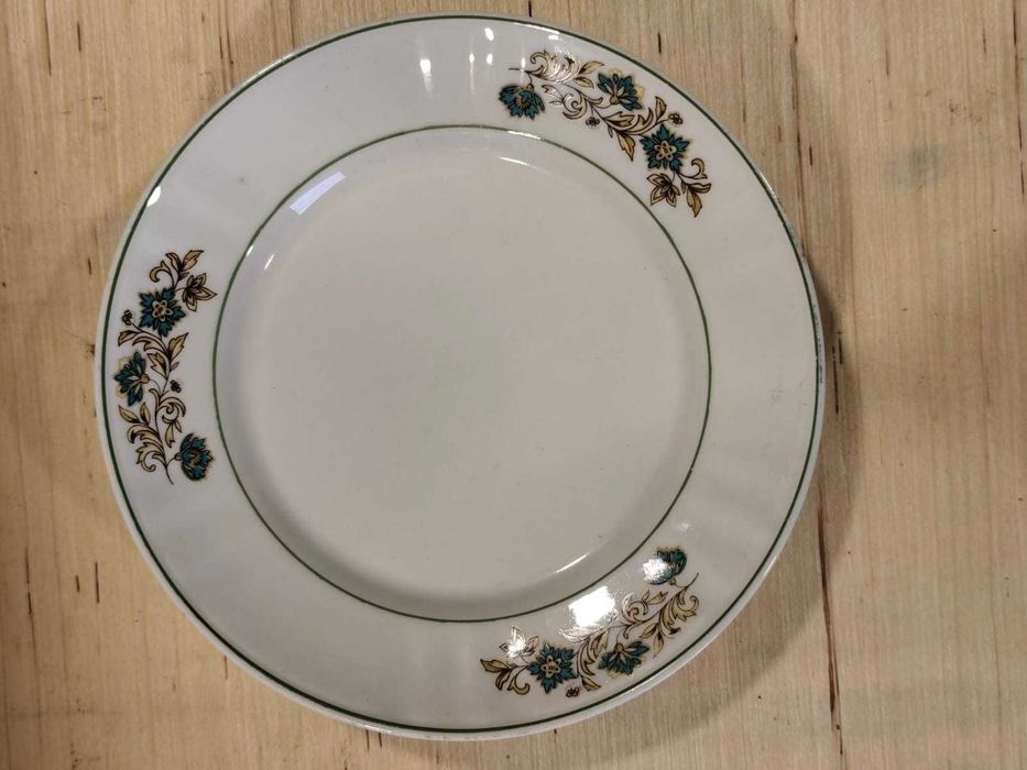 Pratos da Fabrica de Sacavém