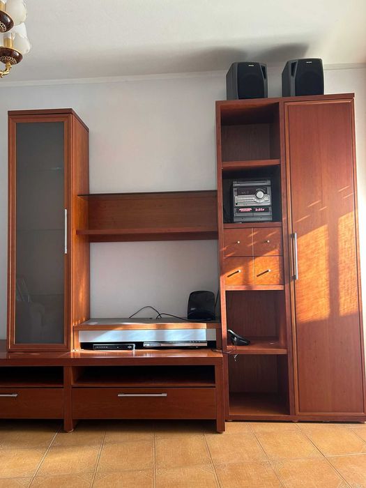 Móvel de sala em madeira