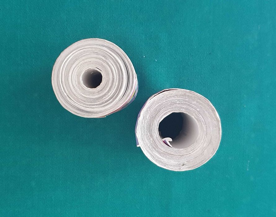 2 Rolos / Faixas de papel autocolante para parede - motivo BD feminina