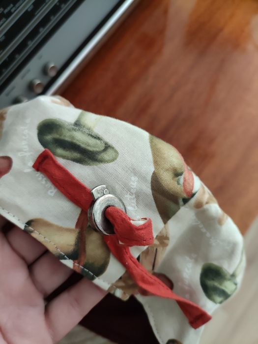Czapeczka z motywem grzybów