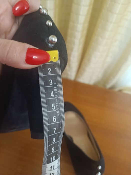Czółenka czarna z perłami