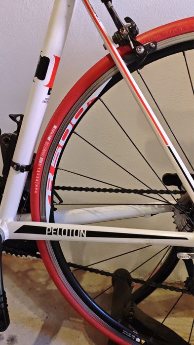 Bicicleta de estrada Cube Peloton – excelente estado + extras
