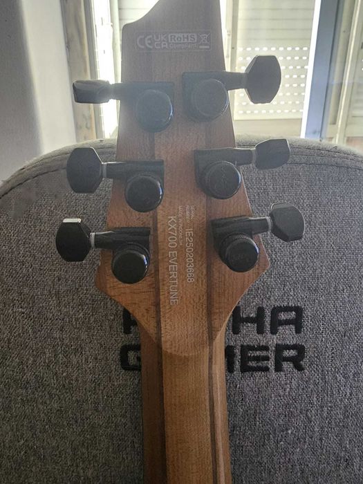 Cort KX700 Evertune Open Pore Black