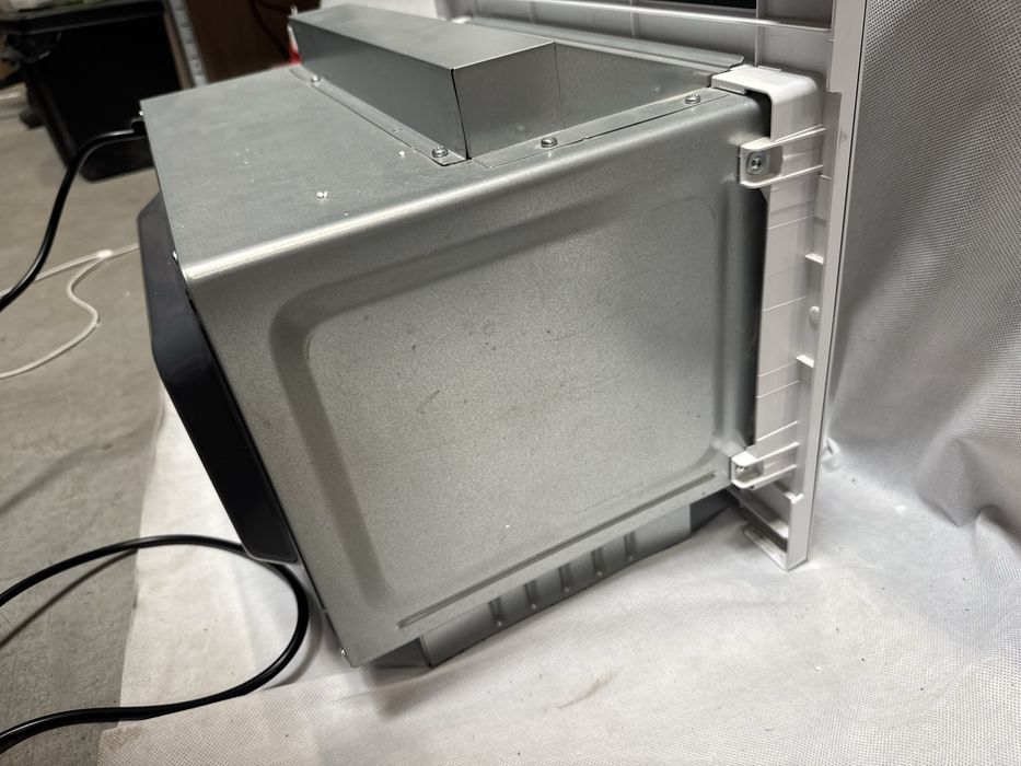 Kuchenka mikrofalowa Bosch BFL523MW3 Biala